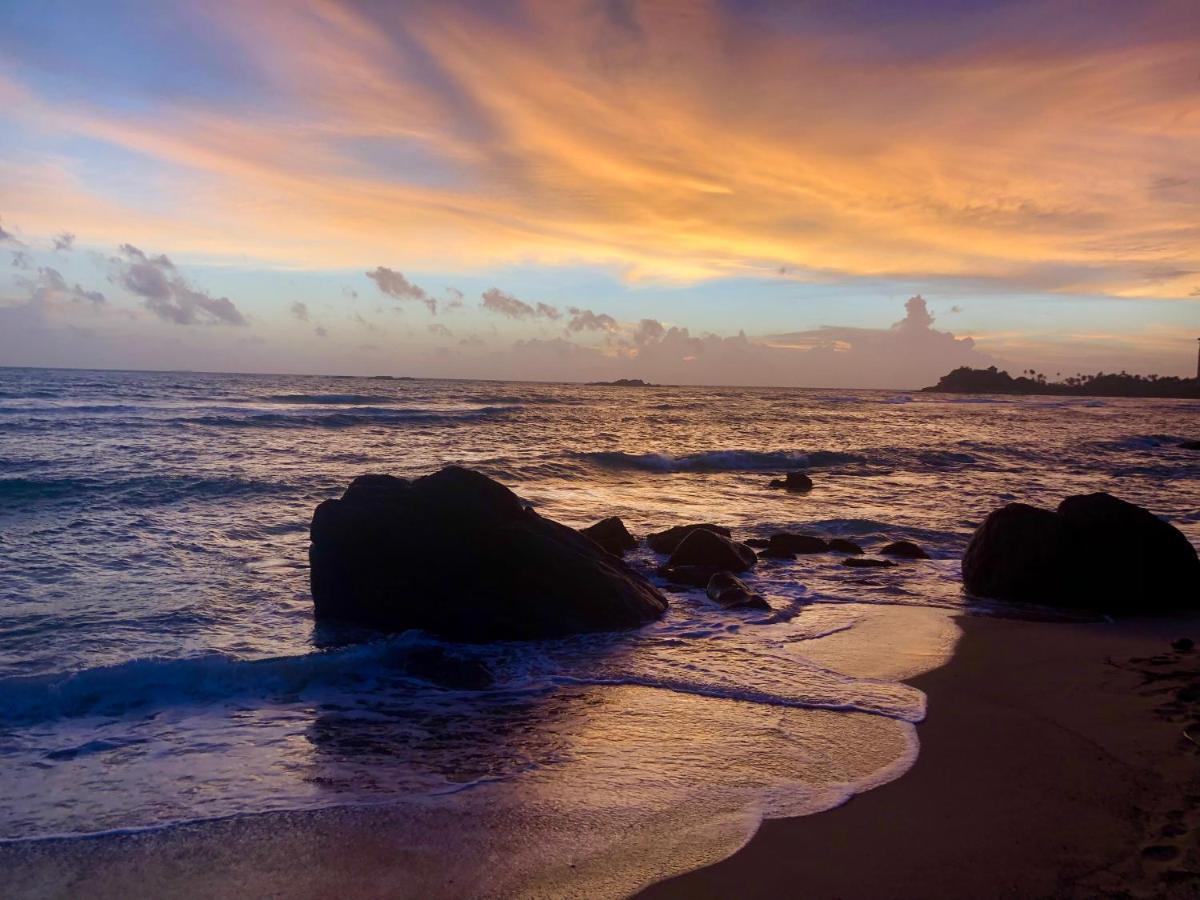 Happy beach resort Unawatuna Exterior foto