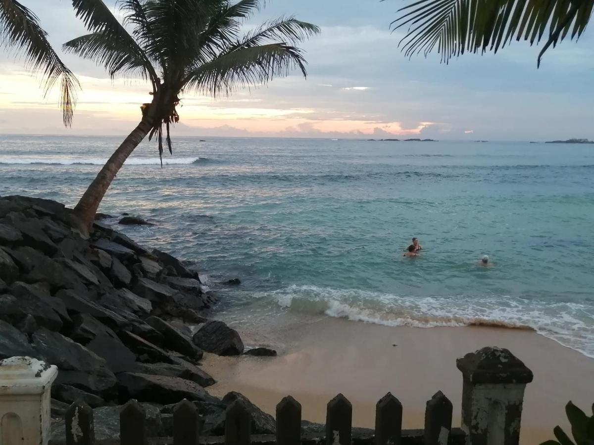 Happy beach resort Unawatuna Exterior foto